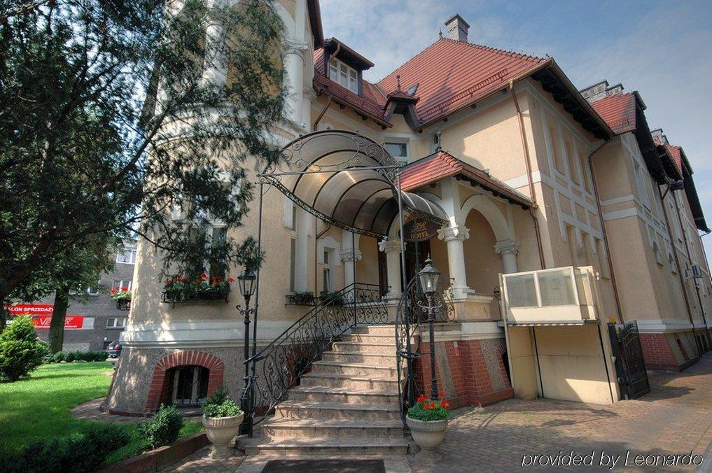 Villa Royal Острув-Велькопольски Экстерьер фото