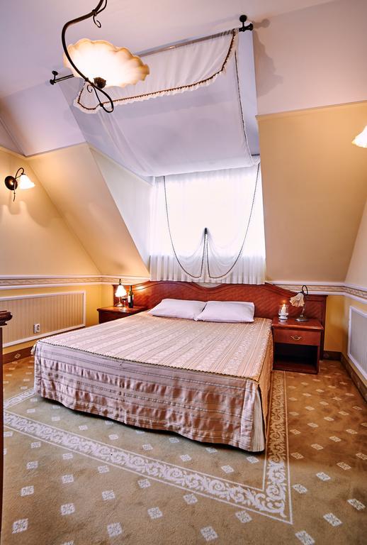 Villa Royal Острув-Велькопольски Экстерьер фото