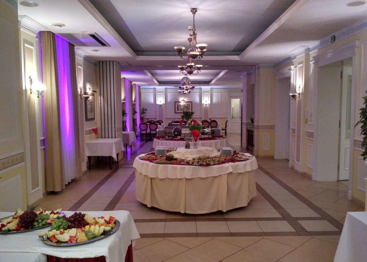 Villa Royal Острув-Велькопольски Экстерьер фото